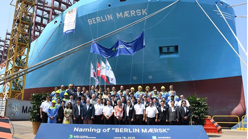 Maersk names 14th dual-fuel methanol container vessel