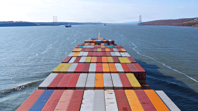 Seaspan announces order for twelve 9,200 TEU LNG-ready container vessels